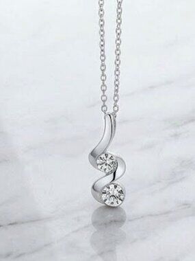 Ladies Gorgeous Platinum Necklace